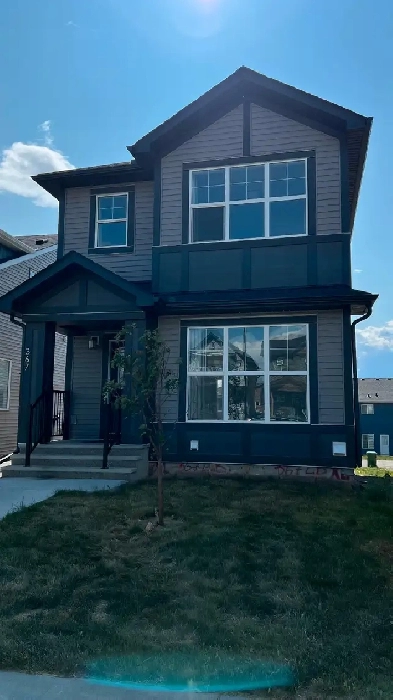 New House with AC for rent Image# 2