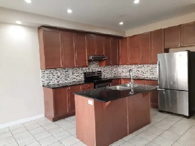 Furnished Master bedroom for rent Brampton Image# 6