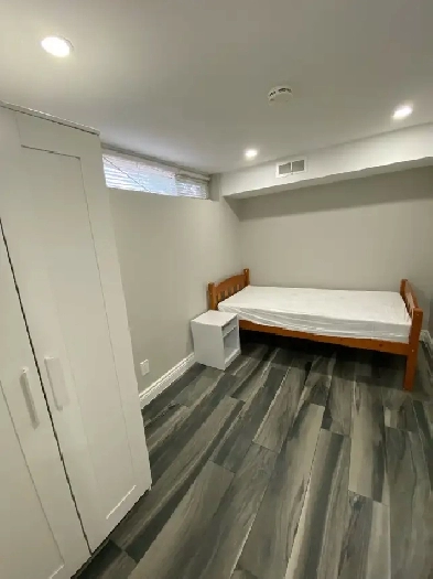 Private Room For Rent - Jane and Wilson Image# 4