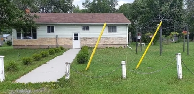Waterfront house for rent Image# 2