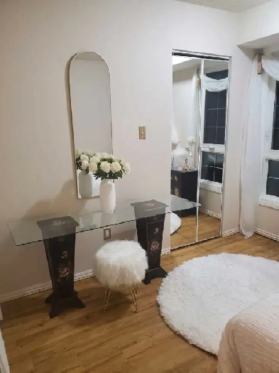 looking for nice roomy ...month free with year lease ... Image# 1