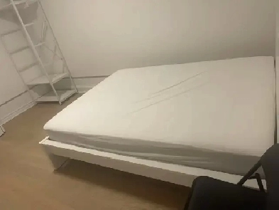 DT Room with private bathroom Image# 1