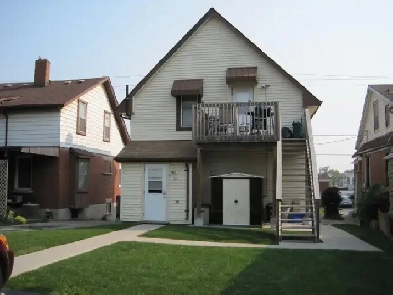 Renovated-Large 2 Bedroom Apt for rent–OttawaSt/CourtlandAve Image# 5