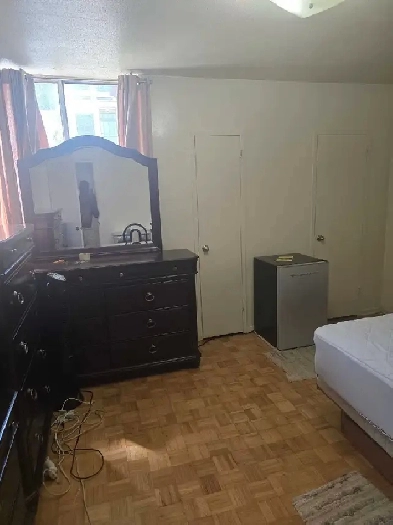 1 Master Bedroom Available In A 2 Bedroom Apartment Image# 1