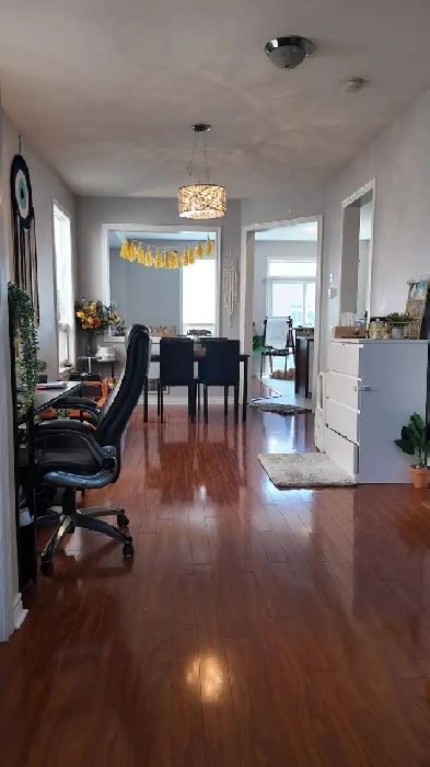 3 Bed / 3 Bath Home For Rent - Mississauga Image# 3