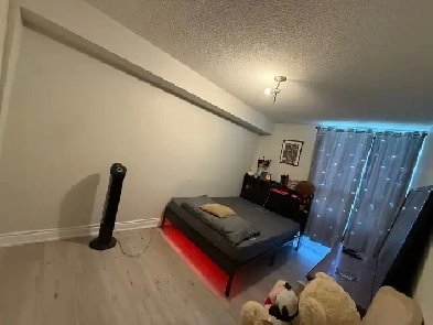 BEDROOM AVAILABLE IN 3 BEDROOM CONDO NEAR SQUARE ONE Image# 5