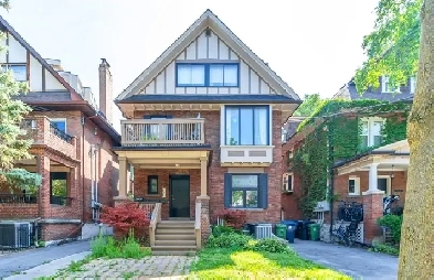 Prime Annex! - Huge 4BR Apartment W Deck Just 10m Walk To UofT! Image# 1