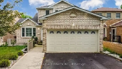 3 2BR/4WR/2 STOREY TOWN HOME/CENTRAL WEST - DURHAM/AJAX Image# 1