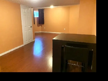 2 Bedroom Basement Apartment in Vaughan - Cozy, Spacious, Bright Image# 3