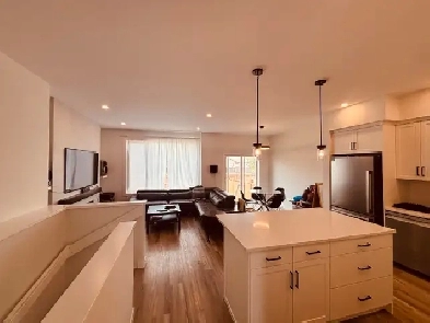 3 Bedroom 3 Bathroom in Sage Creek, Winnipeg Image# 5
