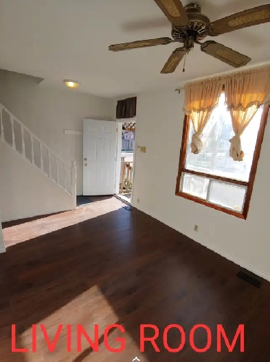 FULL 2 BR   DEN HOUSE – BACKYARD, BASEMENT, LAUNDRY Image# 7