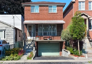 Large 2-storey Detached House for Rent at Park Lawn Rd. and The Image# 8