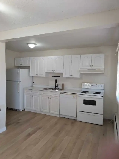 condo for rent Image# 1