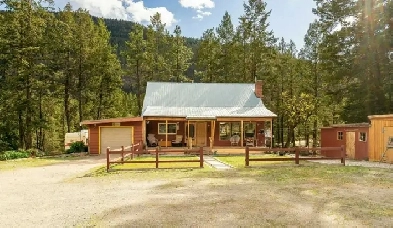 6257 Hwy 3, Hedley, BC Image# 1