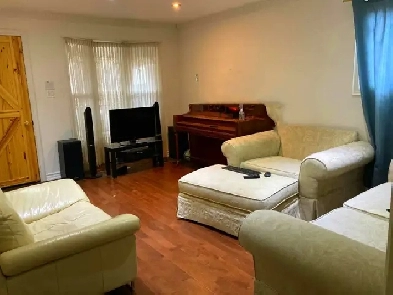 Two private bedrooms in main floor on Brimley/Steel for rent Image# 1