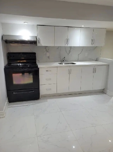 Toronto separate entrance basemnt unit for $1650 Image# 1