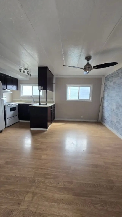 for sale trailer house 3 bedroom  1 bathroom $34,900 Image# 1