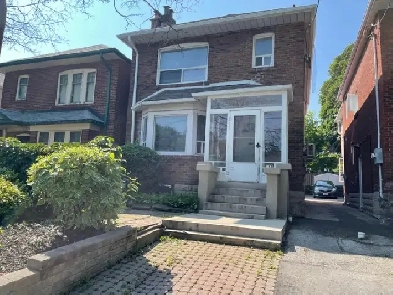 169 Lawrence Ave West - 2 Bed Image# 1