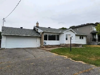 Lovely 3-Bedroom Bungalow Image# 1