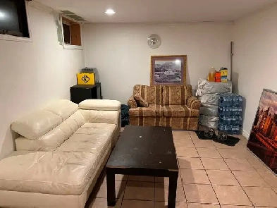 Room for rent in Guelph near Stone Road Mall Image# 3