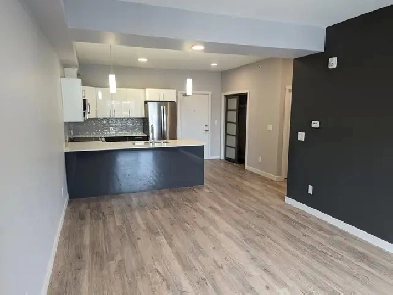 sublet 2bedroom &2bathroom apartment at 560 De La Seigneurie Image# 1