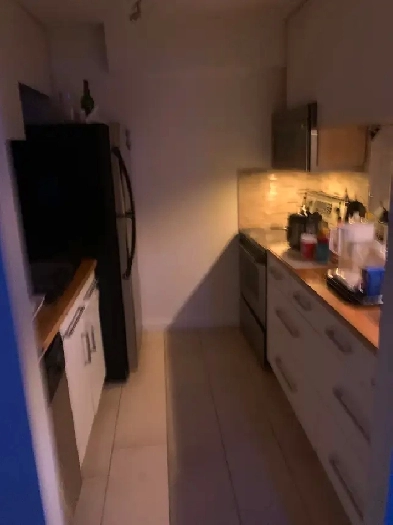 Room downtown for rent Beltline Image# 10