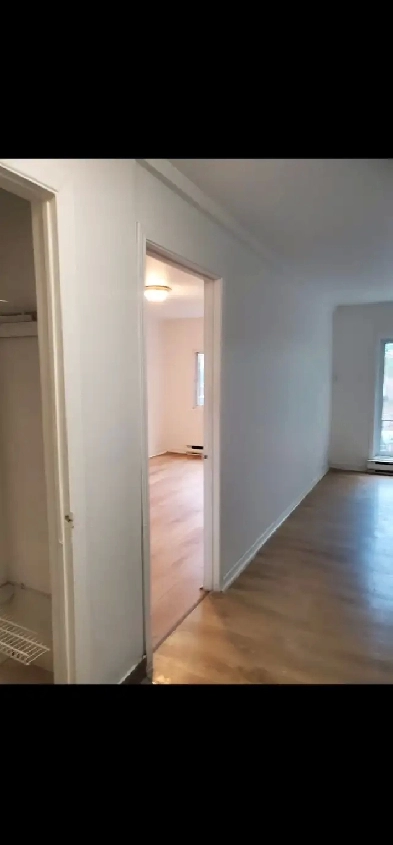 2 beds 1 bath Apartment/ Appartement 2 chambres 1 toilette Image# 5