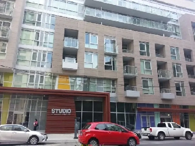 Luxury 2 Bedrooms W/ 2 Bathrooms Unit @University Ave & Queen st Image# 1