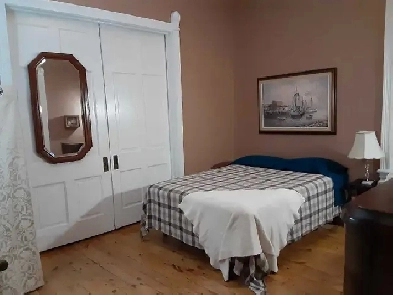 2 Clean Short term Student Rooms Sept 1st. Image# 2