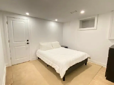 Furnished Private Bedroom Ancaster Image# 7