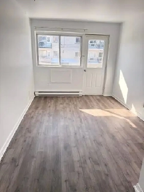 4 1/2  renove avec balcon a louer Rosemont Image# 11