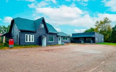 RETAIL/OFFICE UNITS FOR RENT Image# 1