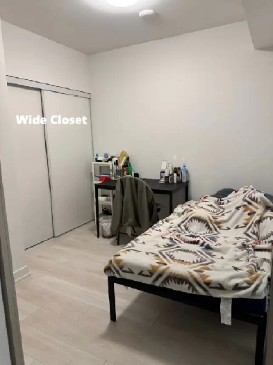 Room for Female Students/Work Visa, Toronto Condo Image# 4