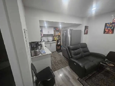 One-Bedroom Basement Suite – Lease Takeover Image# 4