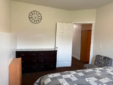 3 Bedroom Basement Suite with separate enterance Image# 3