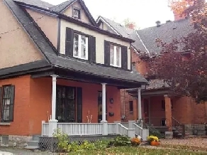 Beautiful Sandy Hill  3 Bedroom Apartment Image# 1