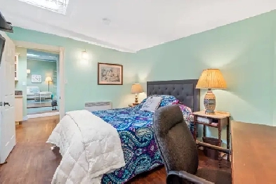 Downtown furnished apt. Utilities included. Image# 8