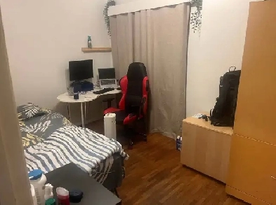 Two private rooms for rent - in the middle of Vancouver Image# 5