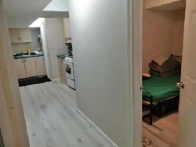 room for rent, basement Image# 2