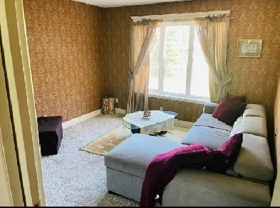 For Rent 5-Bedroom Home on Acreage Rocky View County Alberta Image# 1