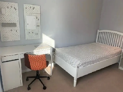 BEDROOMS FOR RENT IN GUELPH STUDENT TOWNHOUSE Image# 7