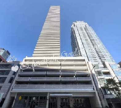 2221 YONGE STREET - HIGH FLOOR 2 BEDROOM W/1-PARKING & 1-LOCKER Image# 1