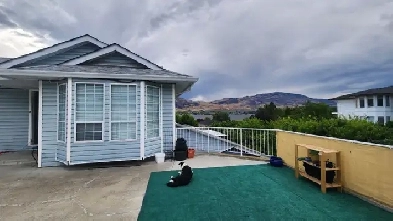 Stunning lakefront 2BR/2BA  Home for rent in Osoyoos Image# 10