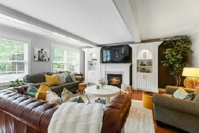 Executive Home in Prestigious McDougall Heights Image# 2