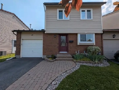 3 Bedroom Home for Rent in Old Barrhaven Image# 1