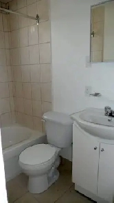 Beau grand 1 1/2  Ahuntsic, Terrasse Fleury, LIBRE Image# 1