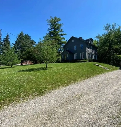3 Bedroom house, overlooking the Otter Creek Image# 4