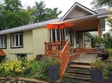 Executive Home for Rent in Hull 4 Bed 3 Bath Image# 1