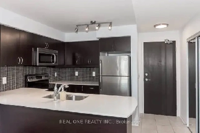 1 Bed Condo Apartment in Richmond Hill with Parking & Locker Image# 2