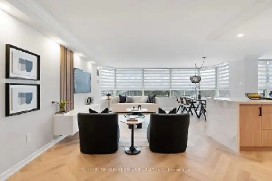 This Absolutely Stunning 2 Bed, 2 Bath Corner Unit Condo Has Bee Image# 1